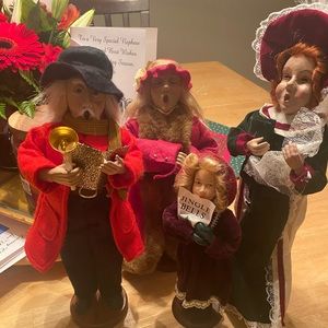 Vintage Christmas Carolers